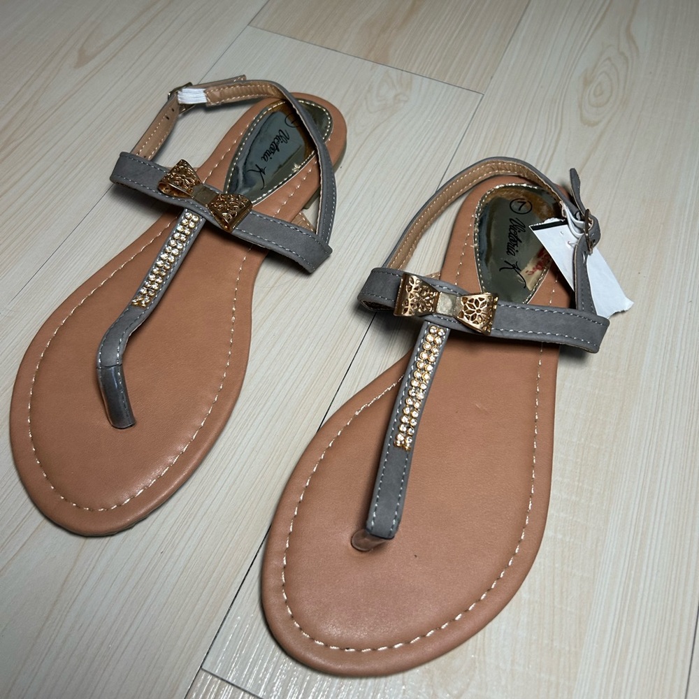 Sandals NEW wt Tag